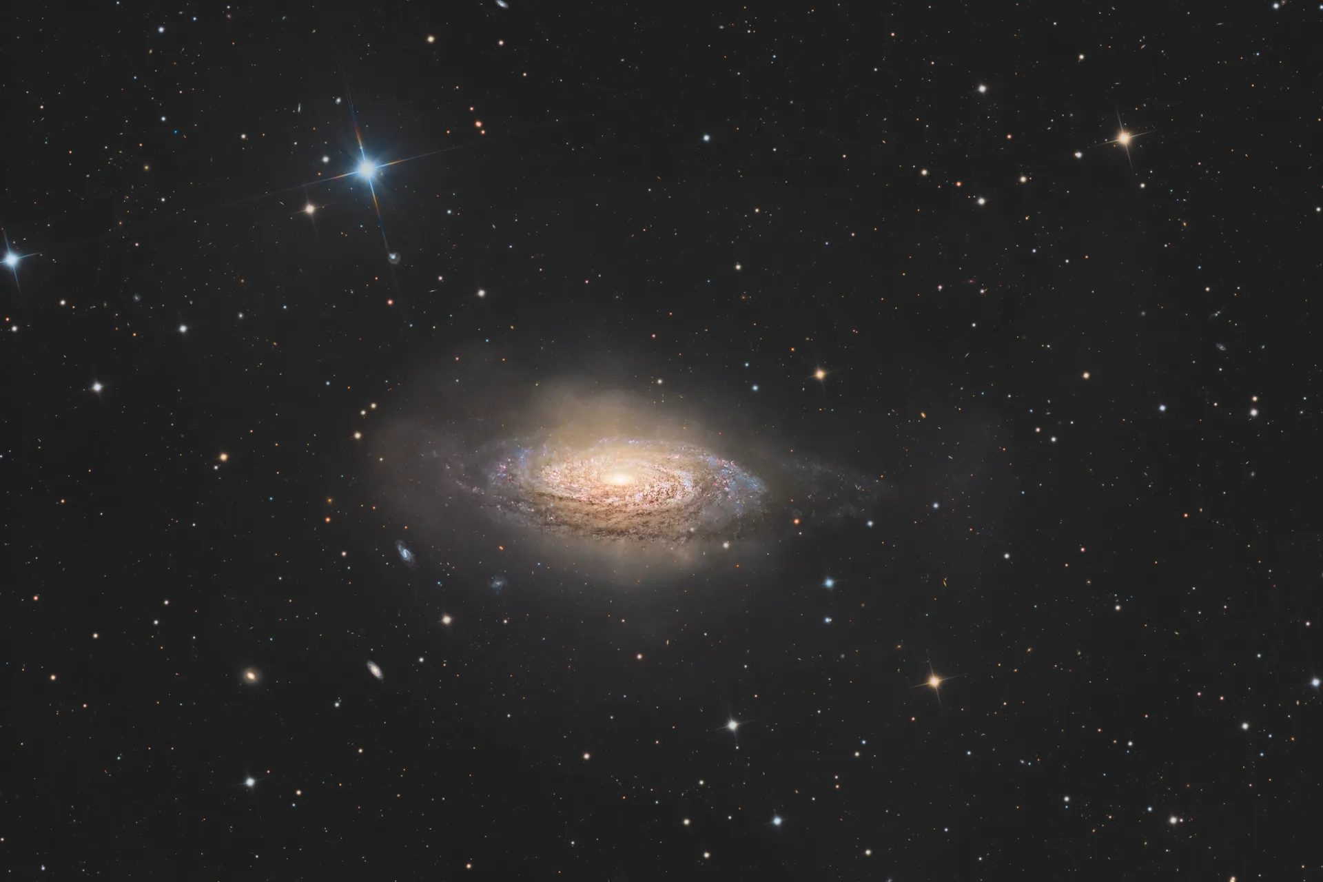 Galaxie NGC 3521