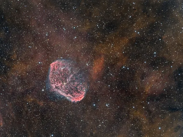 Nébuleuse du croissant (NGC 6888)