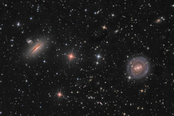 Galaxies NGC 5078 et NGC 5101