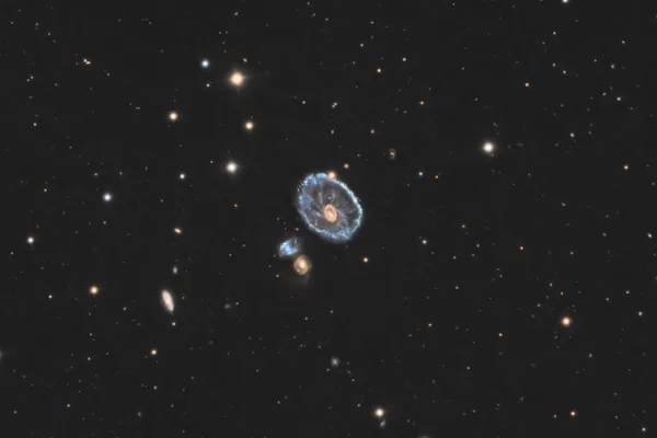 Galaxie de la roue de chariot (PGC 2248)