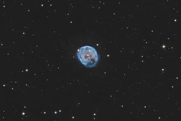 Nébuleuse du crâne (NGC 246)